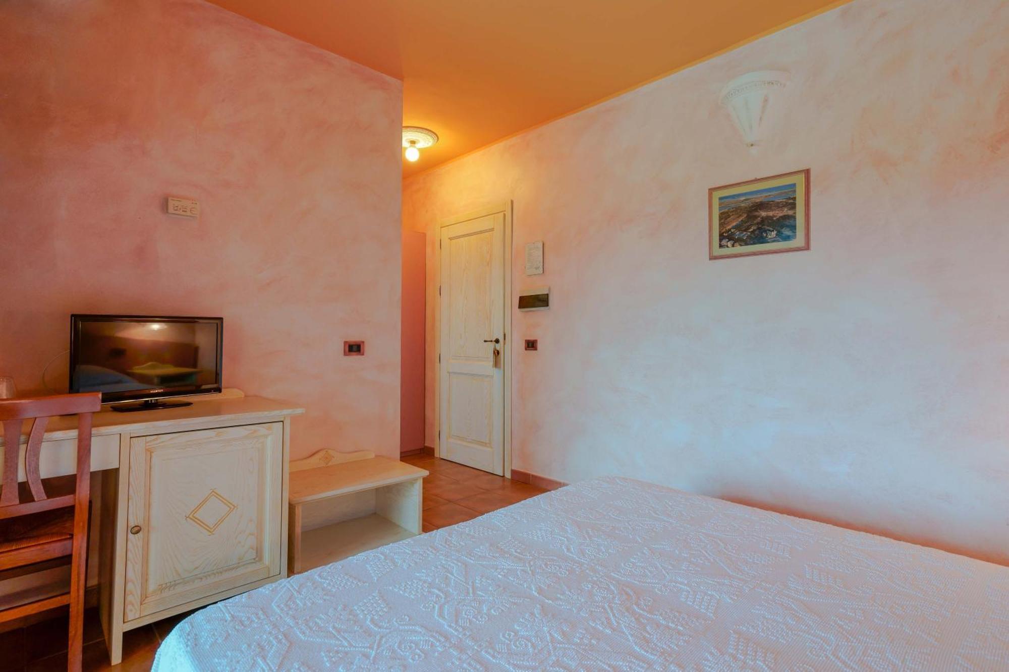 Hotel I Ginepri Quartucciu Ngoại thất bức ảnh