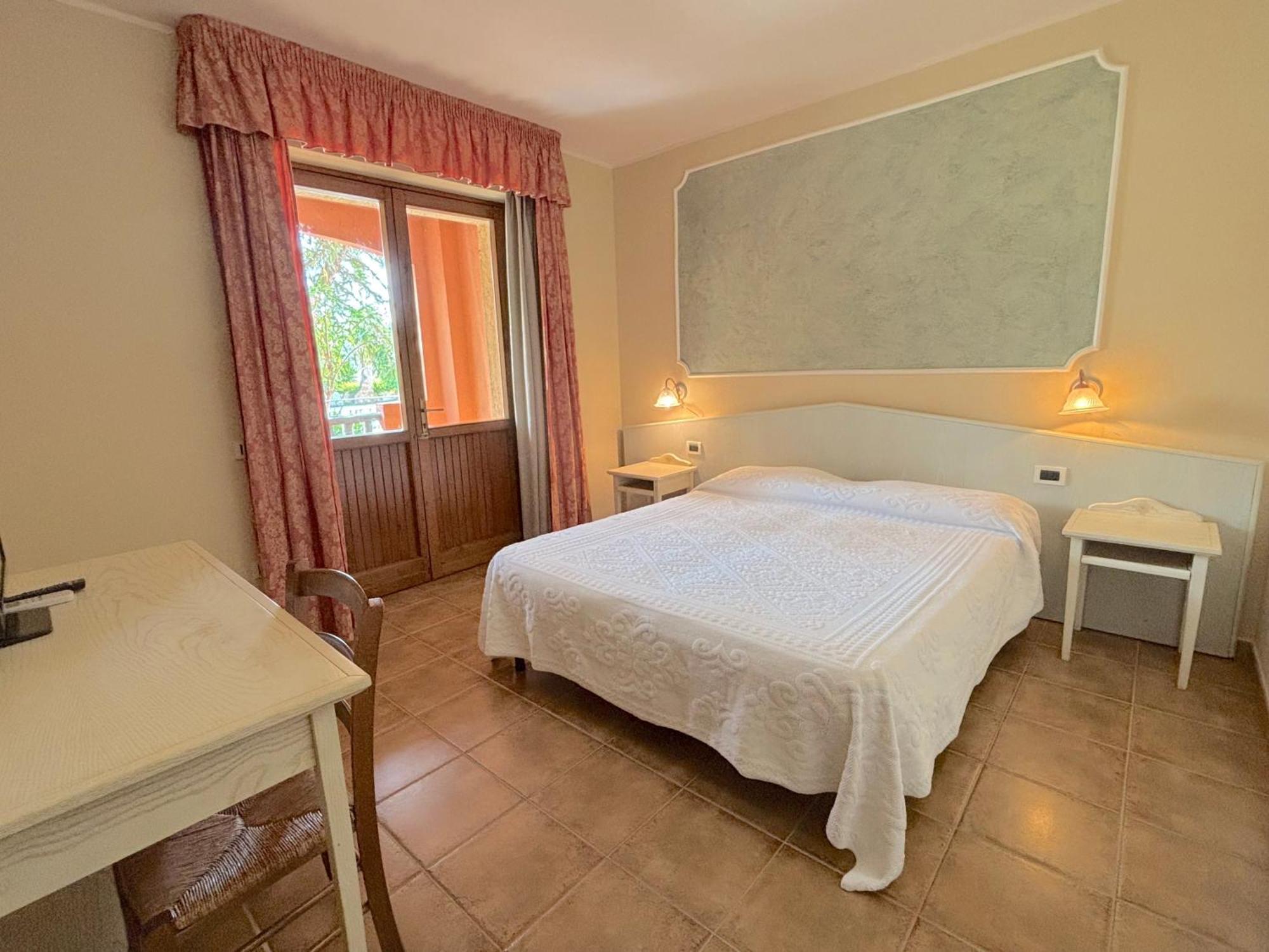Hotel I Ginepri Quartucciu Ngoại thất bức ảnh